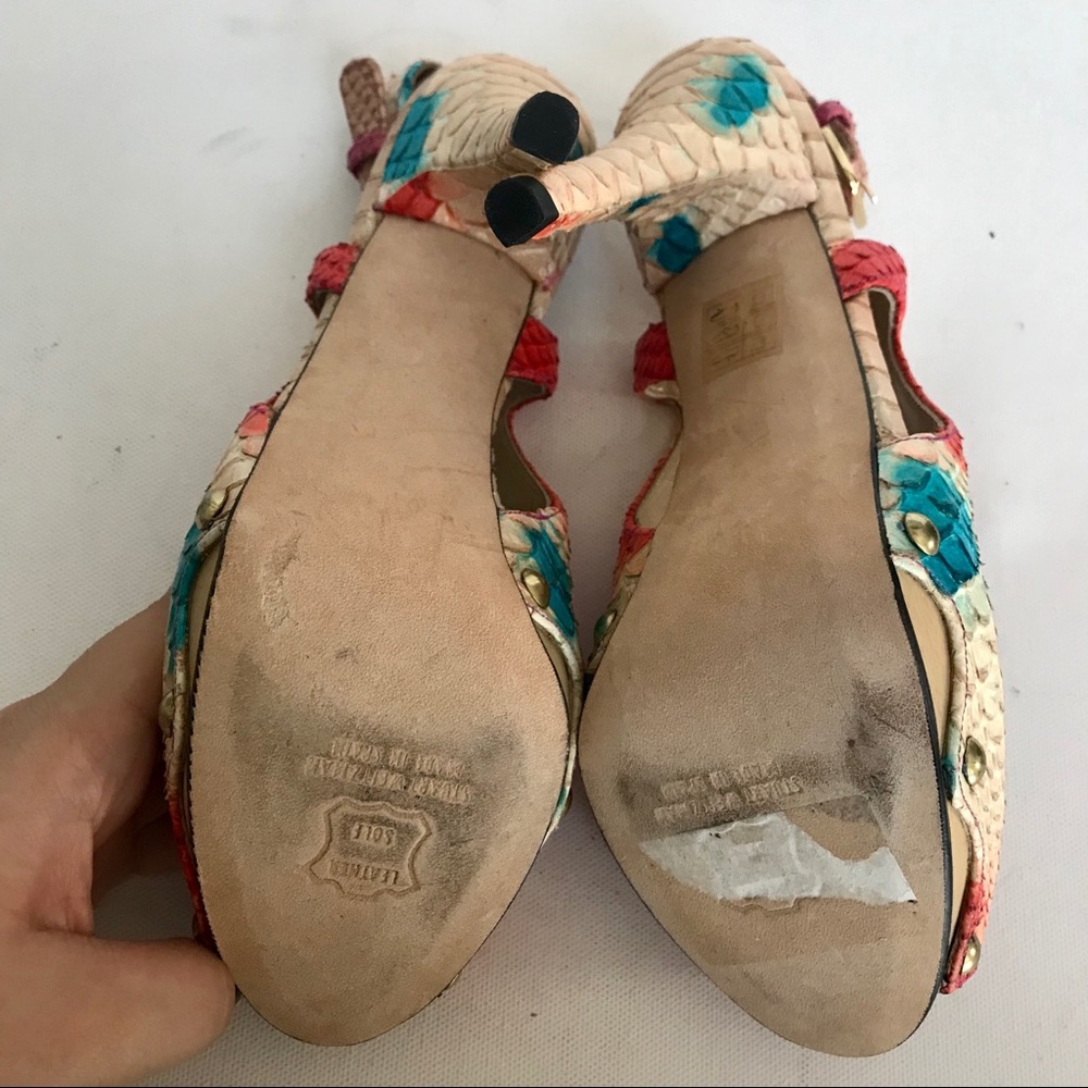 Authentic Stuart Weitzman snakeskin shoes - Picture 6 of 6